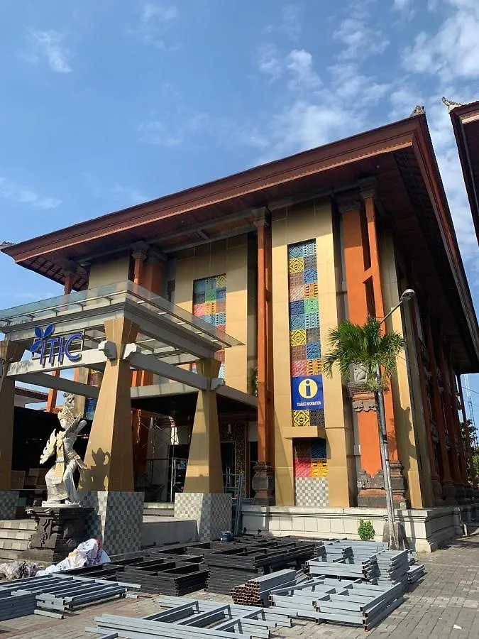 Fello B&B Hostel Legian